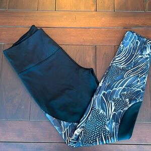 EUC Nike Feather Athletic Dri-Fit Leggings